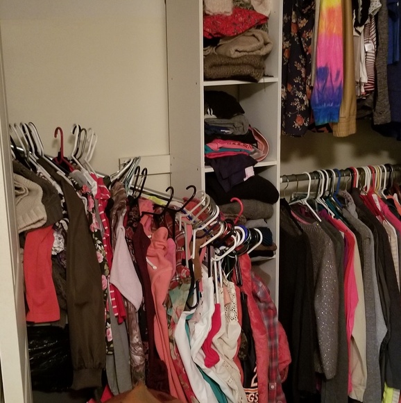 Meet your Posher, Megan - Picture 4 of 5